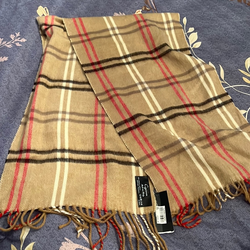 NWT! Plaid Scarf
